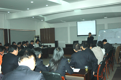 李光斗向潔麗雅提交營銷方案