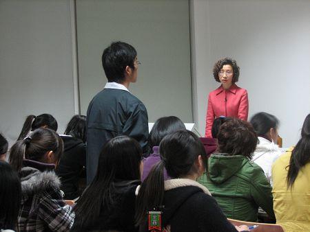 姜淑媛:家紡設計專業的首位教授