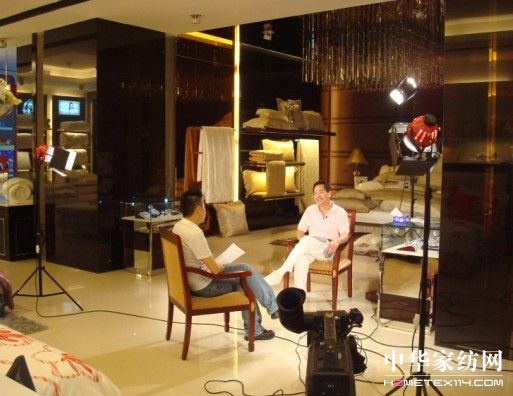 �츻�ݿ������������M����ɽ���