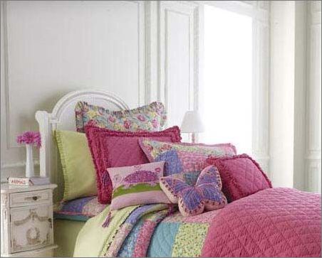 清新粉色床品營造高貴公主房