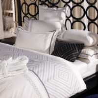 ���{����