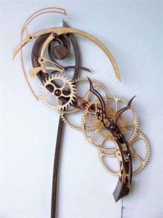 1 純木料打造的創意時鐘