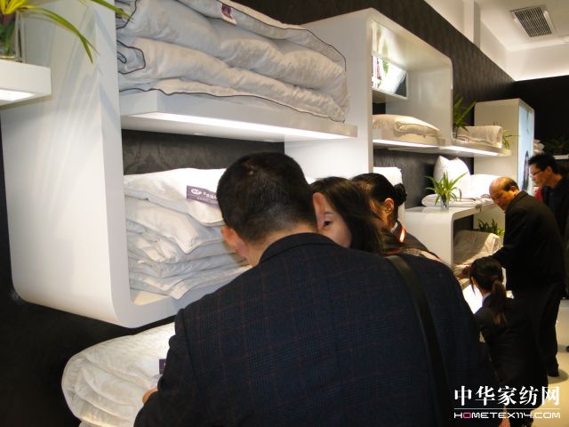 ���Ҽ�Ʒ�����]��