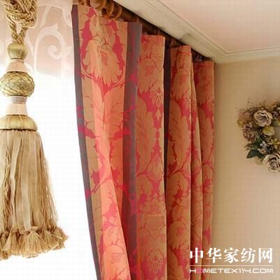 糖果色窗簾裝扮明亮臥室