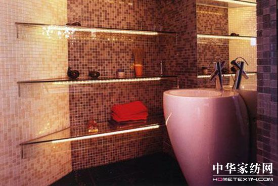 妙手打造清新簡約的夏日浴室