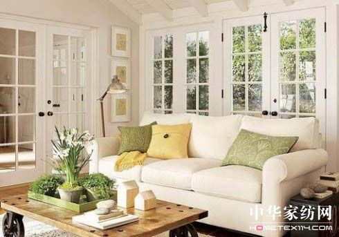 極簡主義構造冷色系空間