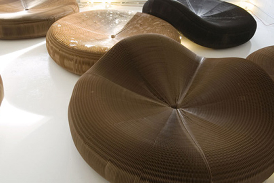 牛皮紙做成的蜂窩沙發(fā)