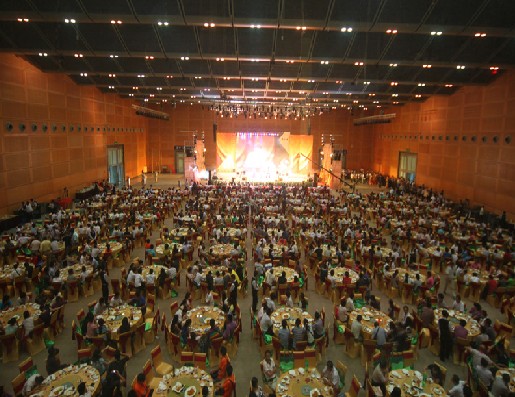 寶劍鋒從磨礪出,梅花香自苦寒來