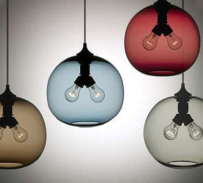 藝術吊燈與簡約裝修成絕配