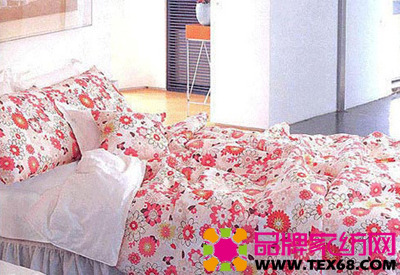 炫彩床品打造陽光溫暖臥室
