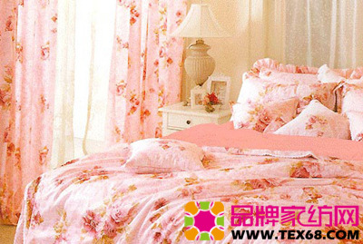 炫彩床品打造陽光溫暖臥室