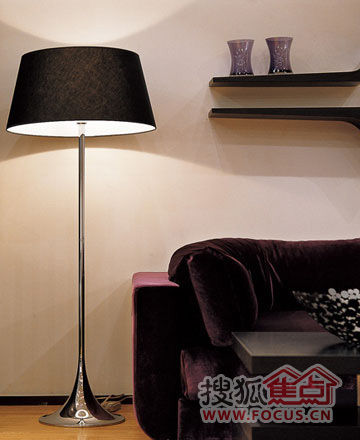 ��ɫ�Ҿ��c������ɫ��