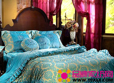 溫馨布藝提升秋季家居溫度