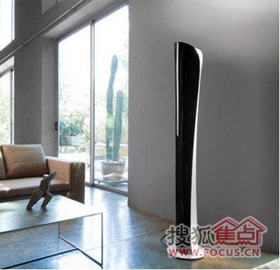 落地燈點綴客廳美好時光