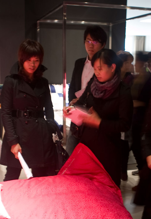 ���R����ӛ�������³��l