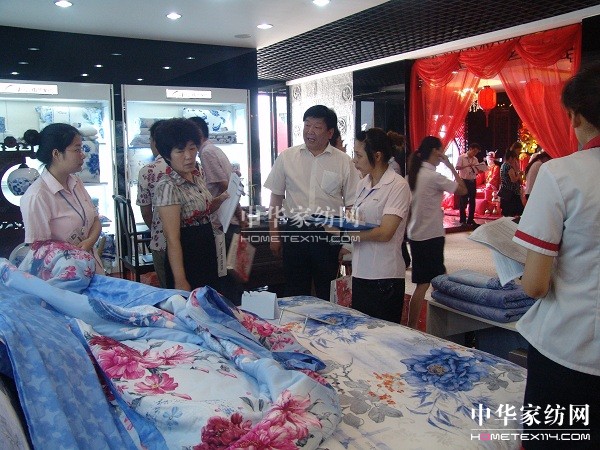 雨蘭家紡2011秋冬新品訂貨會火爆進行