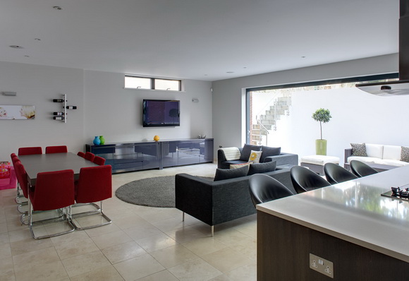 地下居室享受簡約風