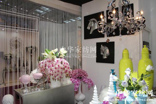 ���ڇ��H�Ҽ���ˇ�߼Ҿ��Ʒչ�[��