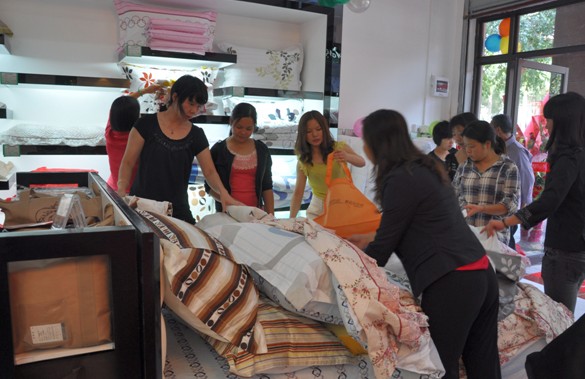 凡語家紡佛山容桂加盟店盛大開業