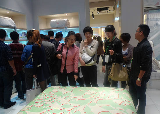 艾萊依:回歸生活真味體悟純生活