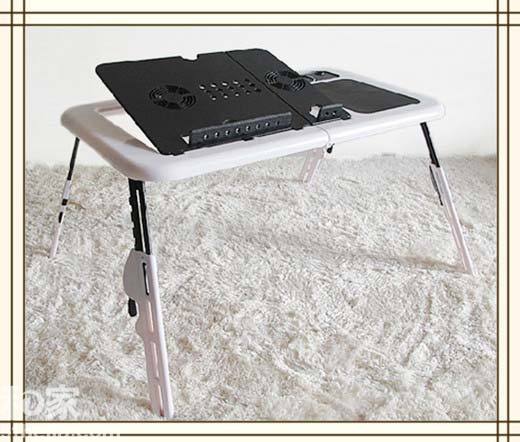 實(shí)用個(gè)性書(shū)桌裝飾搭配有新意