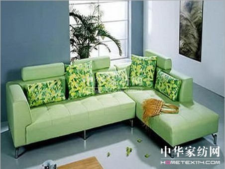 流行布藝沙發(fā)照亮居室生活