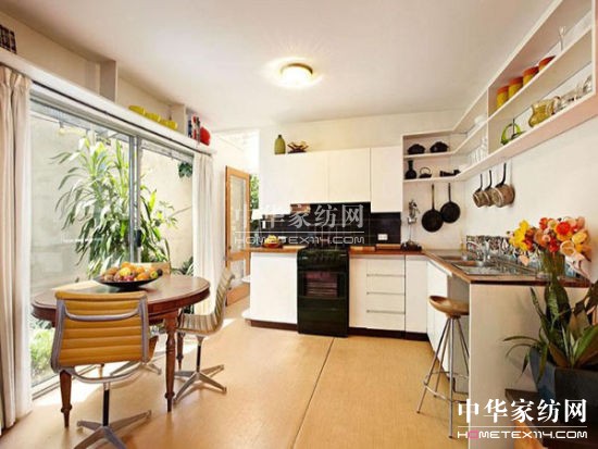 �������ݽ^���e�����µذ���ʽ��@�L