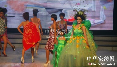 孚日舉行2012迎新春文藝匯演