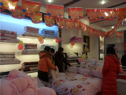 凡語家紡四川中江加盟店開業