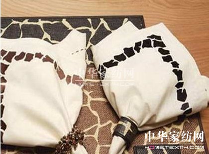 �r�кڰײ�ˇ�����L��ɫ��