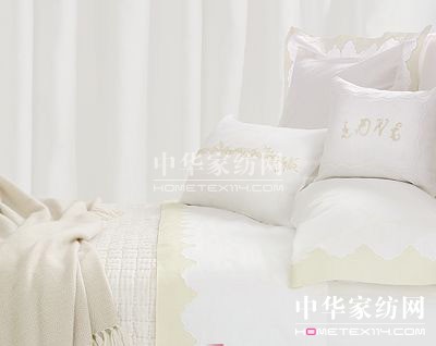 柔美高雅的床品簡潔時尚