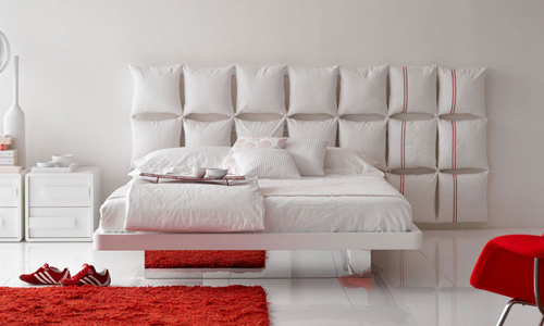 臥室背景墻別具一格的空間