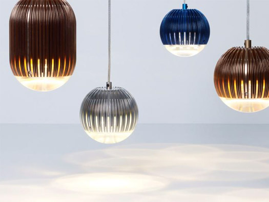 個性十足的鏤空吊燈 點亮夜空