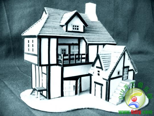 父親的手工紙做小房子