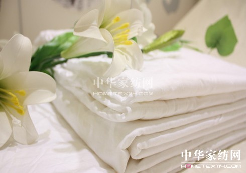 蠶絲巾被的特性