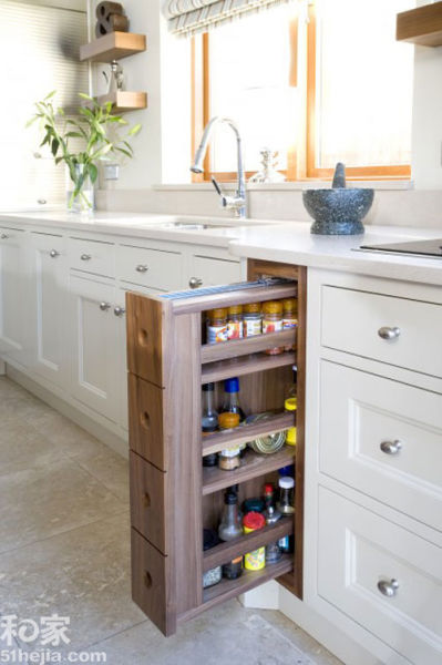 主婦收納巧幫手 櫥柜里的設計(1)