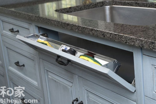 主婦收納巧幫手櫥柜里的設(shè)計(jì)(3)