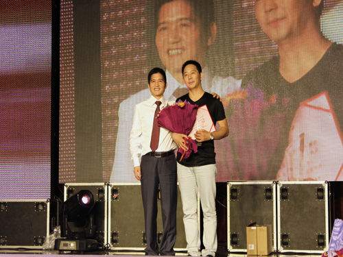 �Pʢ�Ҽ�2012�ﶬ��Ʒ�l(f��)����(hu��)������Ļ