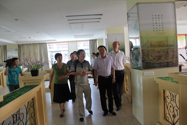 �����A�����L�H�R���m�����˿�Ӌ���������չ���