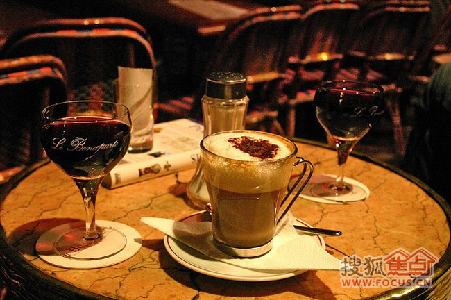 創(chuàng)意小家居玻璃容器容納不同創(chuàng)意