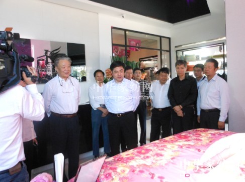 民營經濟研究會會長保育鈞視察凱盛家紡