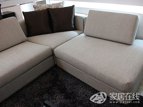 導(dǎo)購:迪歐空間布藝沙發(fā)四款(上)