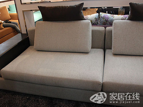導(dǎo)購:迪歐空間布藝沙發(fā)四款(上)