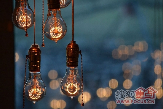 燈泡也懷舊挑逗你的記憶情愫