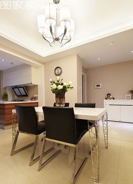 網(wǎng)購(gòu)裝飾時(shí)尚兩居打造咖啡色臥室