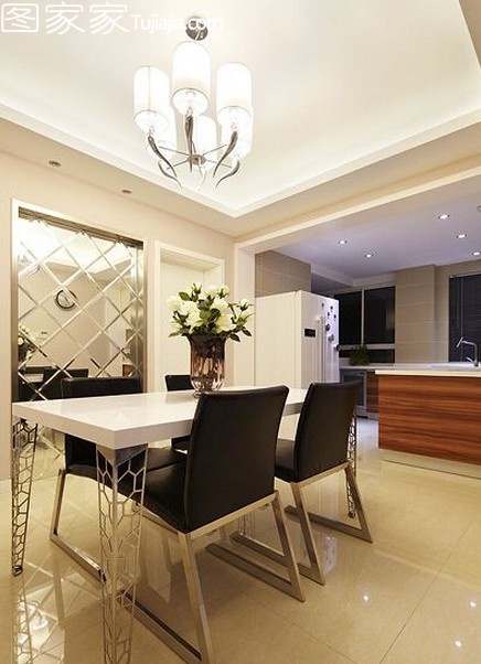 網(wǎng)購(gòu)裝飾時(shí)尚兩居打造咖啡色臥室