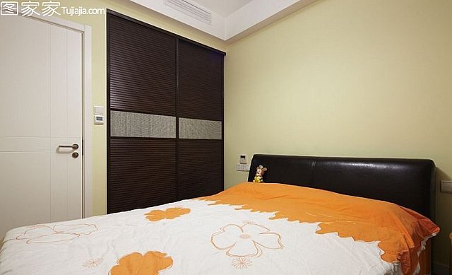 網購裝飾時尚兩居打造咖啡色臥室