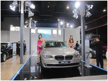 參展商低調(diào)亮相消費者務(wù)實購車