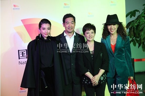 藍(lán)絲羽代言人張國(guó)立主演《1942》明起公映