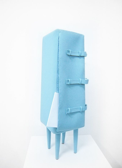 俏皮可愛(ài)的盛裝韓國(guó)家具